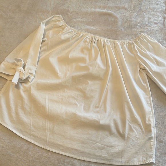 Off the shoulder blouse - Picture 4 of 6